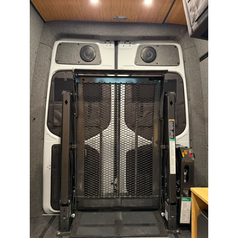 GoCode Sprinter D-Pillar Trim Kit (Rear Door Threshold)