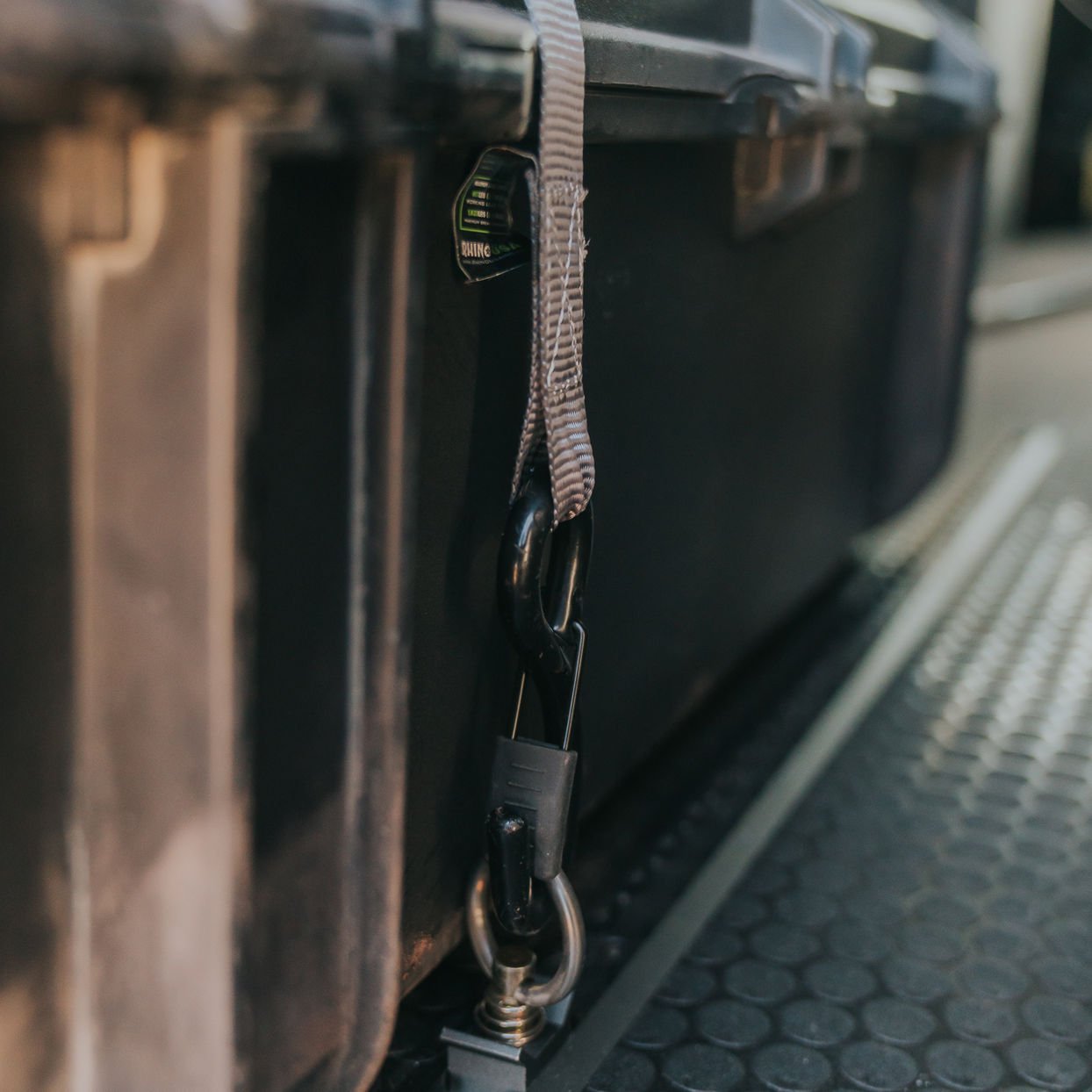 VanEssential Venture L - Track Adjustable Single Stud with Stainless Steel Ring Multipacks - Out There Vans, LLC